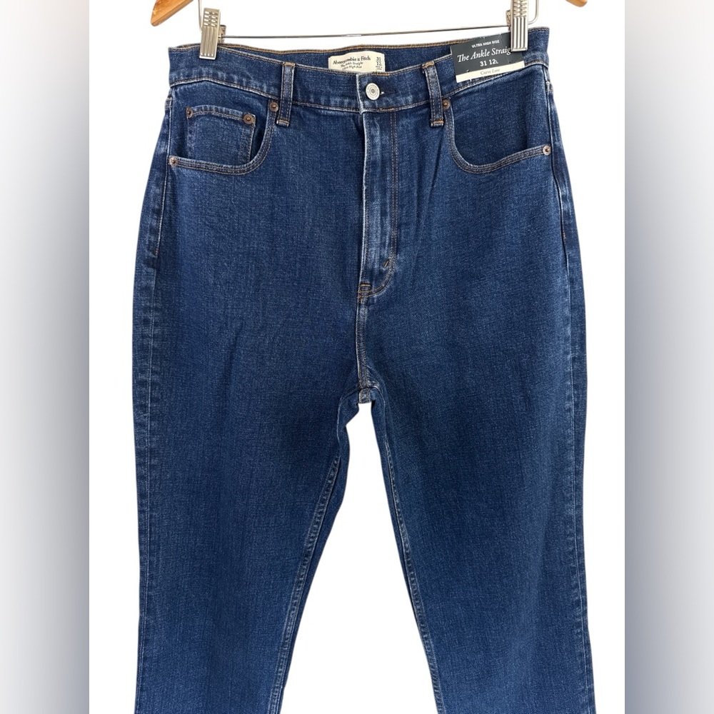 Abercrombie & Fitch Ultra High Rise Curve Love Ankle Straight Jeans size 31/12L - Picture 6 of 15